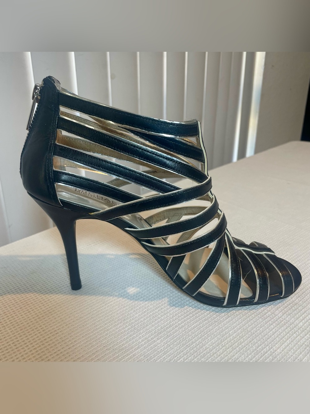Michael Kors Tatianna Black Silver Leather Strappy Heels Back Zip Women’s 8M